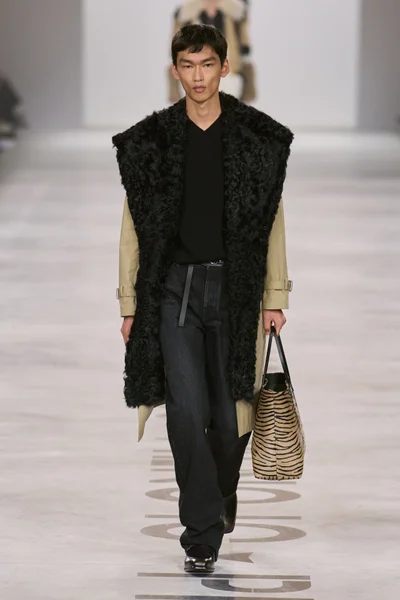 Look 37